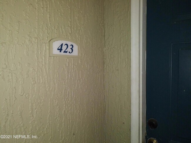 Foto del edificio - 3591 Kernan Blvd S