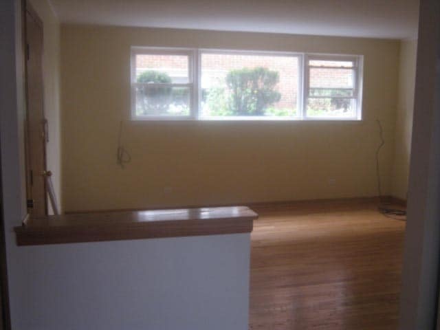 Building Photo - 9446 Maple Dr