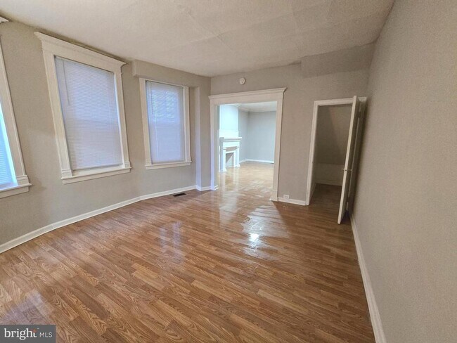 Foto del edificio - 5825 Ashland Ave