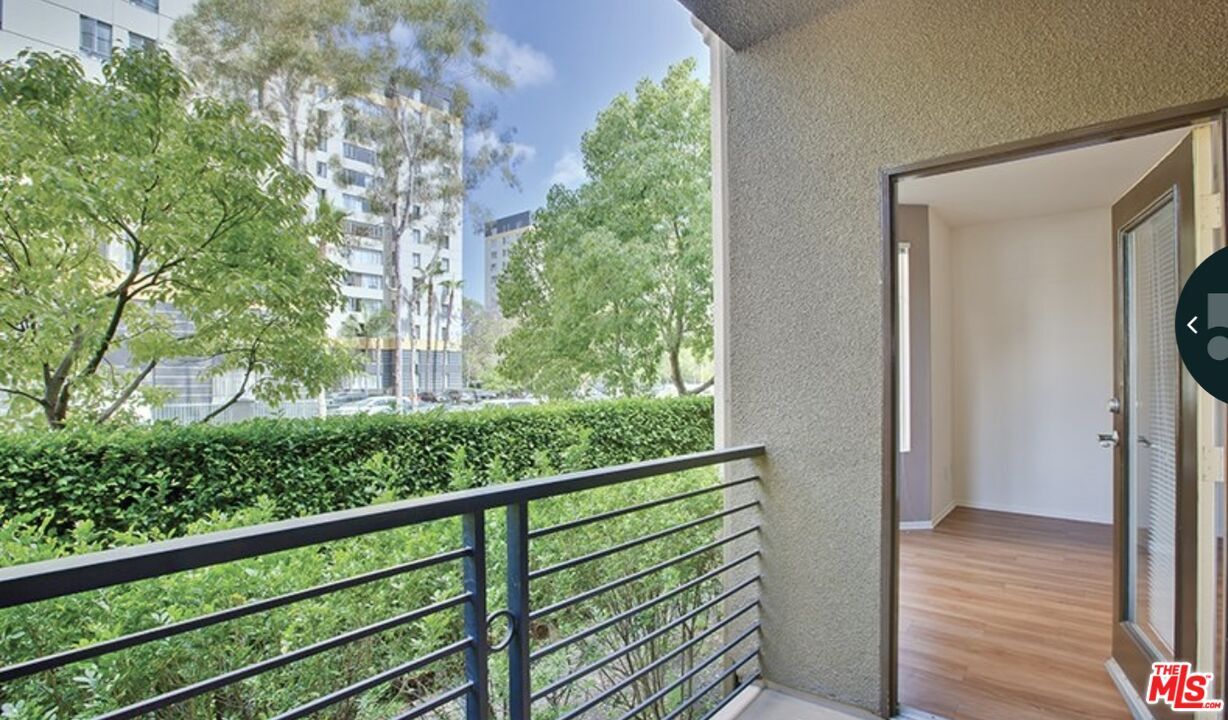 Foto principal - 5557 W 6th St