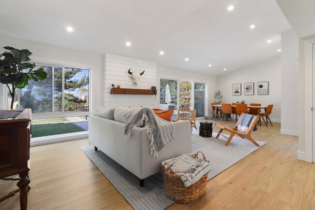 Building Photo - 28605 Golden Meadow Dr