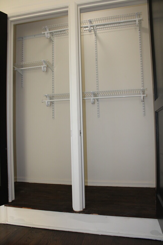 Foto 2 - 2506 W Euclid St