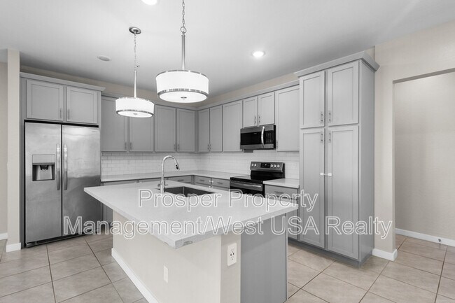 Building Photo - 155 N Lakeview Blvd