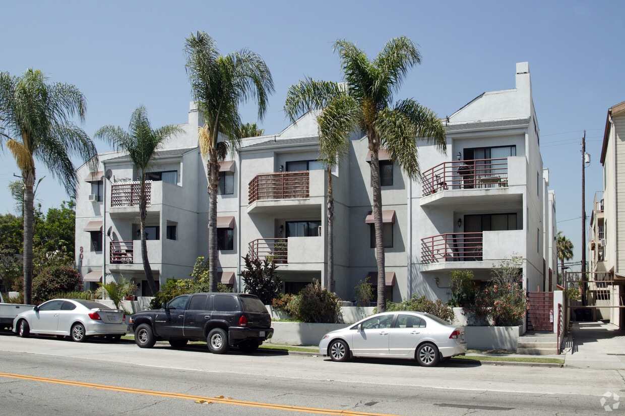 801 Redondo Ave, Long Beach, CA 90804 Apartments - Long Beach, CA