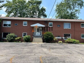 Building Photo - 660 N Hobart Rd