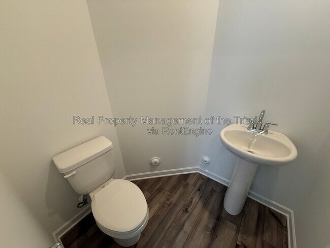 Foto del edificio - 5236 Amaryllis Wy