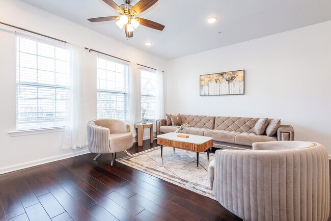 Sala de estar - 33 Landmark Ln