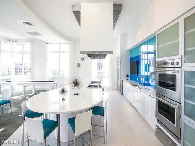 Foto del edificio - 2 br, 2 bath Apartment - 149 SW 13 St