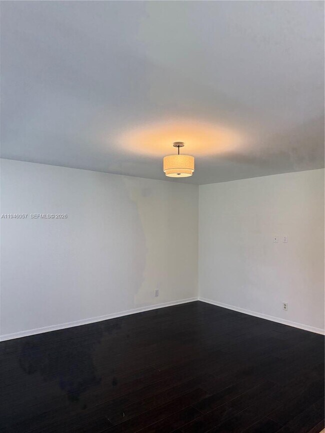 Foto del edificio - 9920 NW 68th Pl