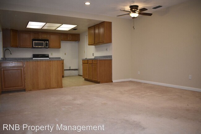 Building Photo - 4 br, 2 bath House - 3921 Smithfield Way