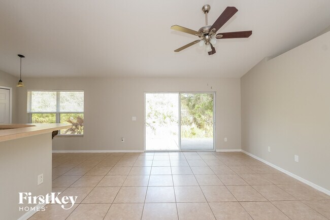 Foto del edificio - 4309 Ocala Terrace