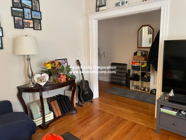 Building Photo - 48 Harvard St