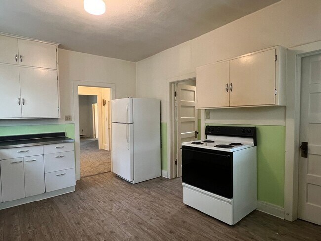 Building Photo - Home in Central Cheney