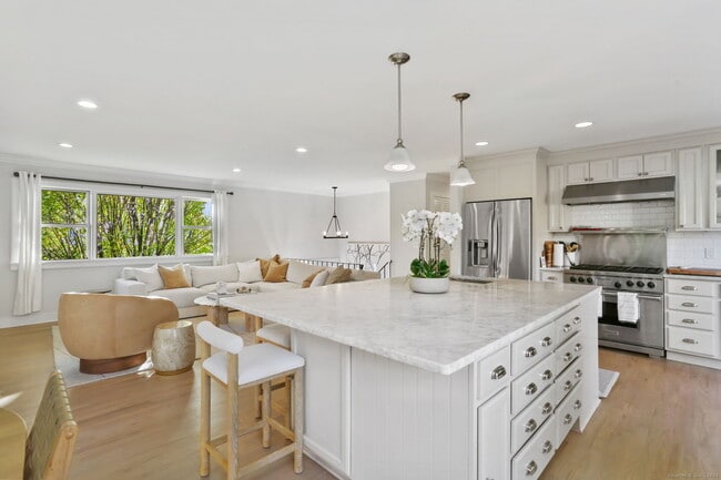 Foto del edificio - 6 Meadowbank Rd