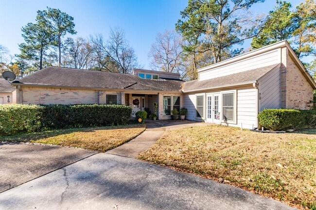 Foto del edificio - 615 N Hyannis Port St