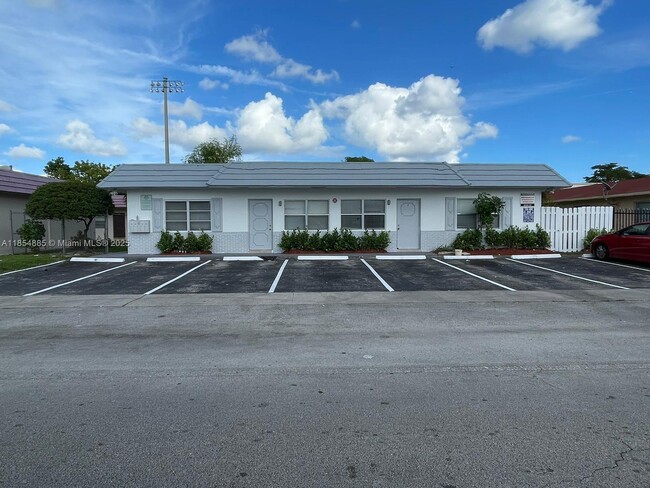 Foto del edificio - 3970 NW 30th Terrace