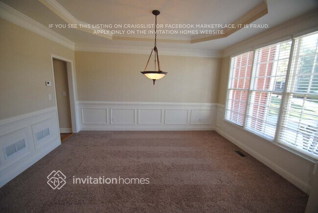 Building Photo - 913 Daylight Cir