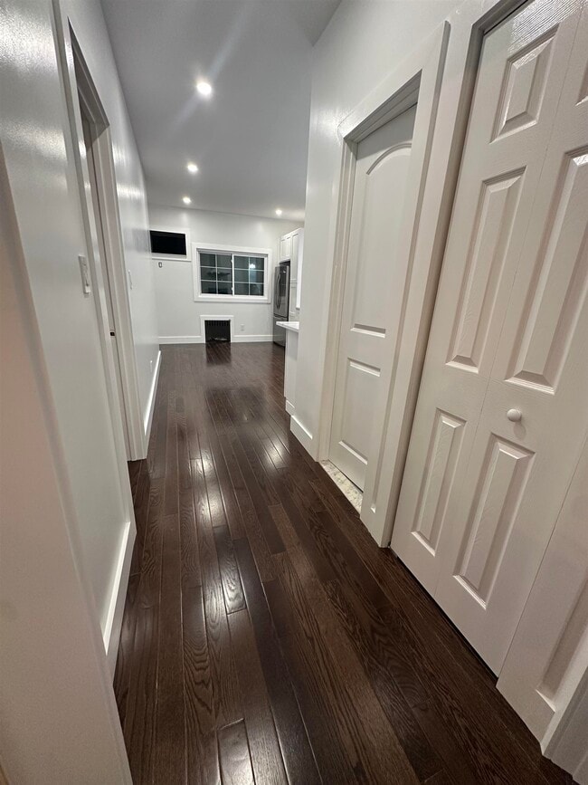 Foto del edificio - 34 Garretson Ave