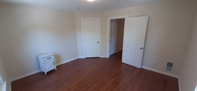 Building Photo - 407 S Aurora St