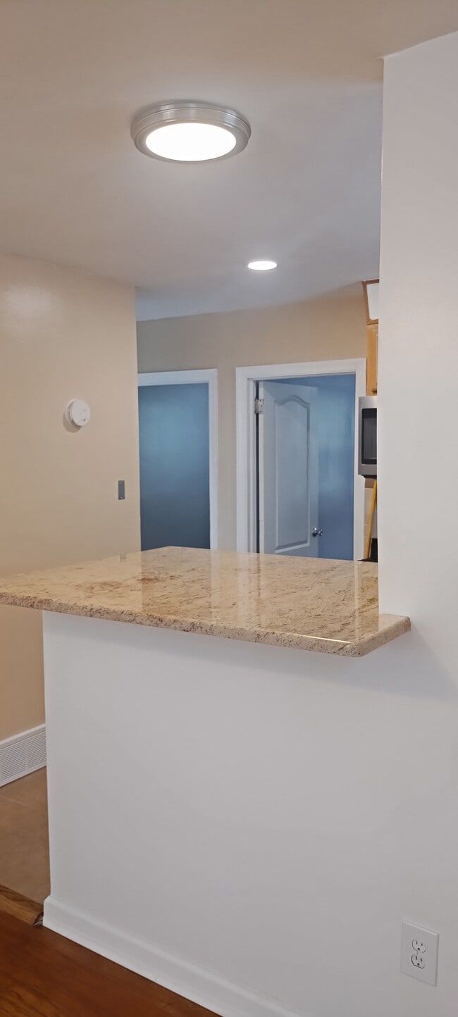 Foto del edificio - 4946 Saul St