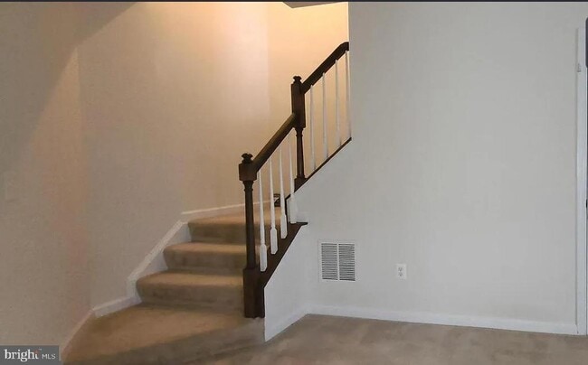 Building Photo - 24800 Beardgrass Pl