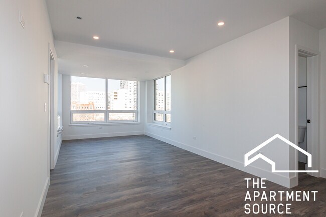 Building Photo - 941 W Carmen Ave