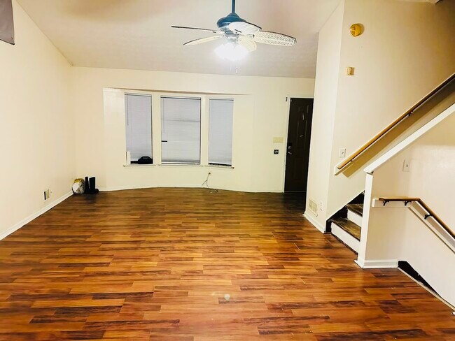 Foto del edificio - 630 Catrina Ct