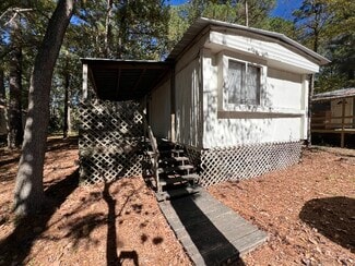 Building Photo - 82 Young Rd