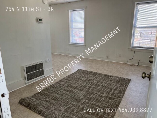 Building Photo - 754 N 11th St
