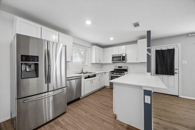 Building Photo - 22014 Birchwood River Trl