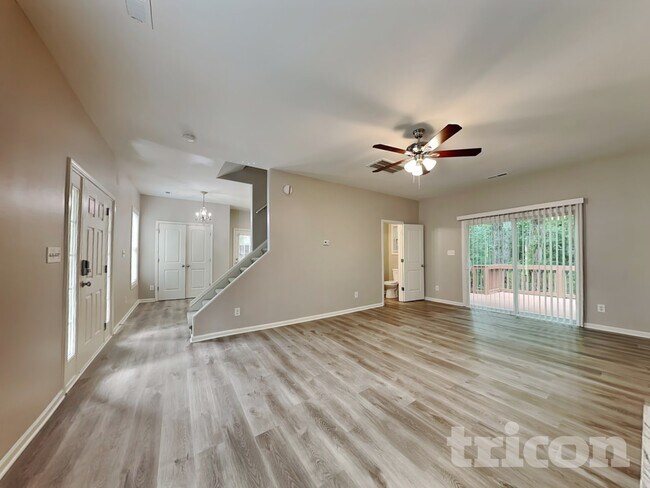 Foto del edificio - 1218 Azalea Dr