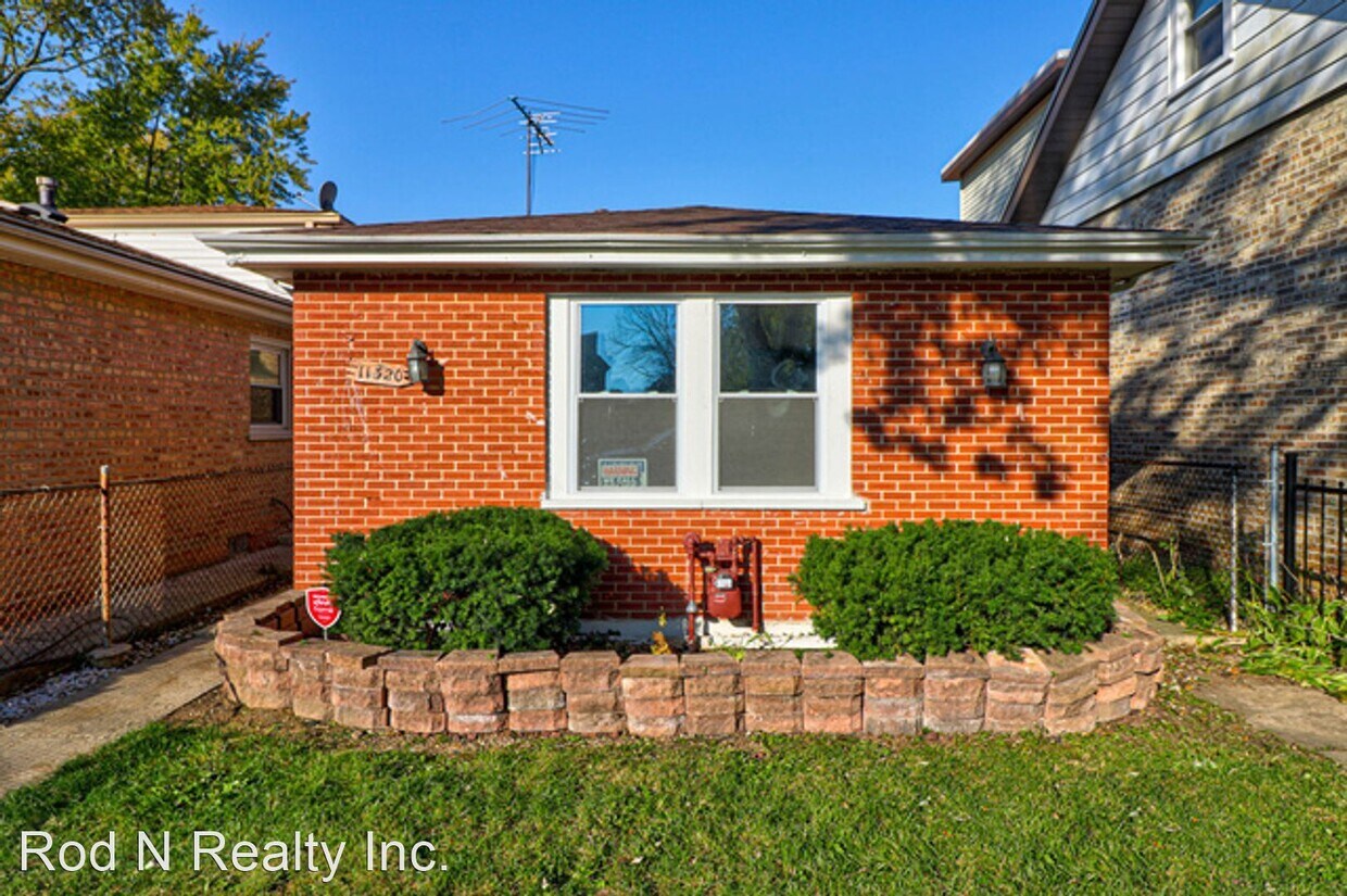 Primary Photo - 4 br, 2 bath House - 11320 S Church st,