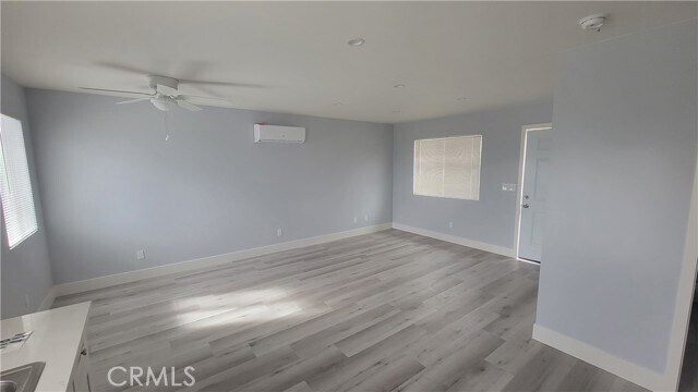 Foto del edificio - 8367 Bennett Ave