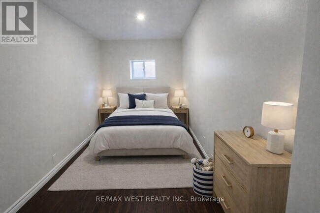 Building Photo - 645 Townline Rd N