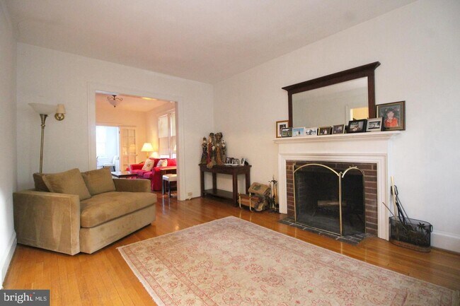 Foto del edificio - 3519 30th St NW