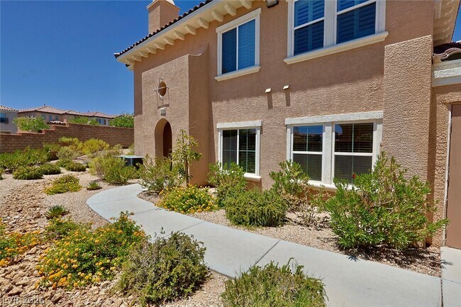 Building Photo - 845 Pantara Pl