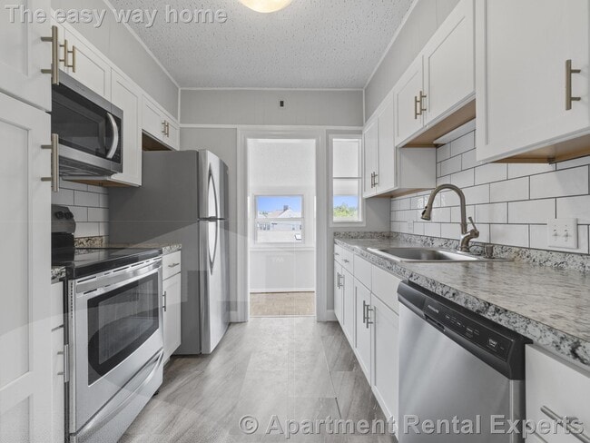 Photo - 14 Windsor Rd Unit #2 Apartment
