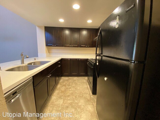 Building Photo - 9909 Scripps Westview Way