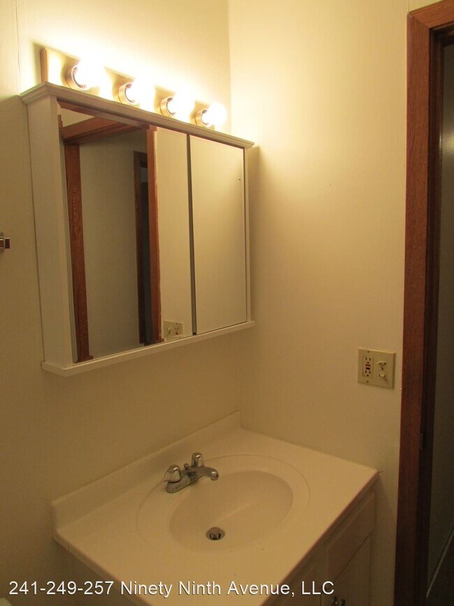 Royal Oaks Apartments Blaine, MN