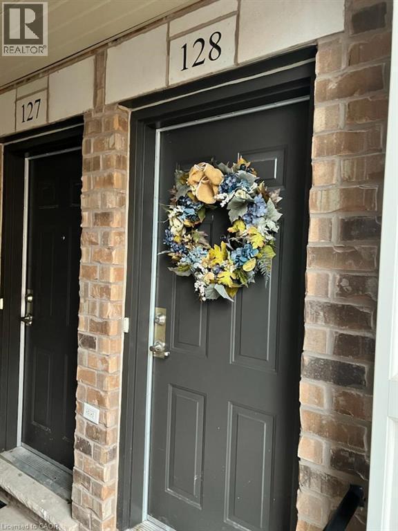 Building Photo - 2441 Greenwich Dr