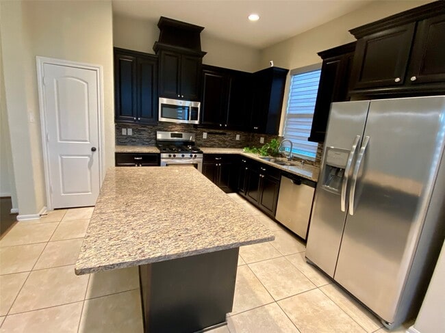 Building Photo - 12147 San Luca St