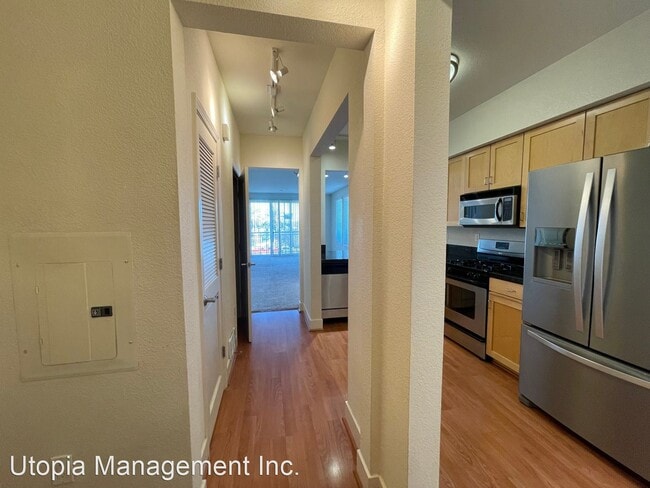Building Photo - 2 br, 1.5 bath House - 1594 Brunswig Lane
