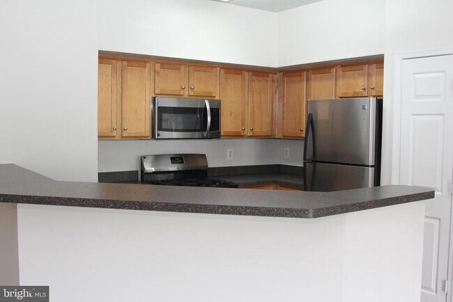 Building Photo - 5106 Travis Edward Way