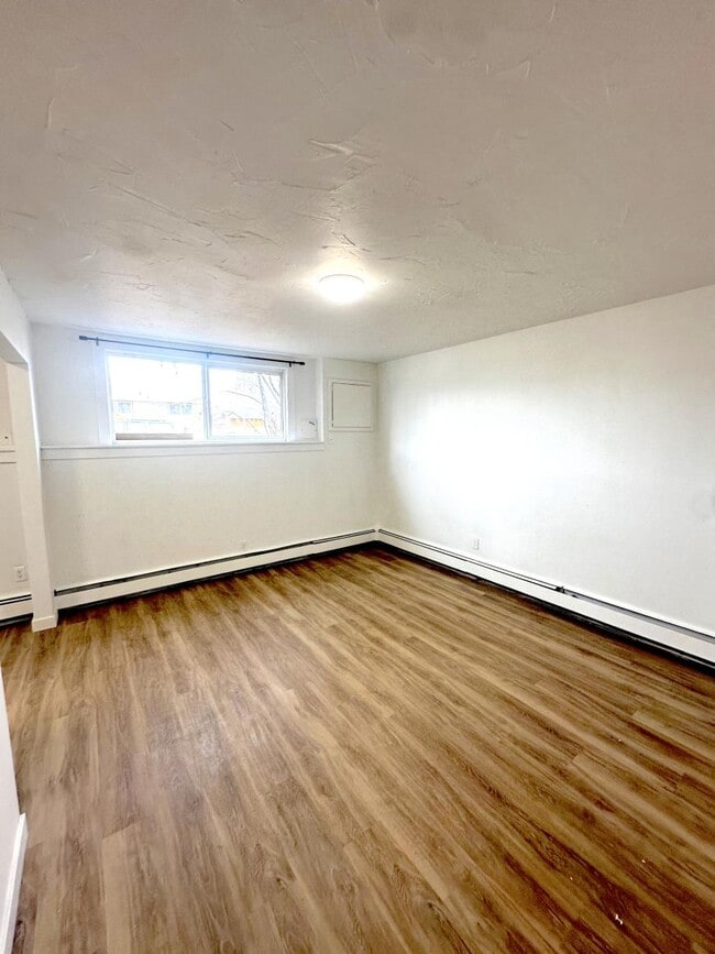 Photo du bâtiment - 2 bedroom in Prince George BC V2M 1J3