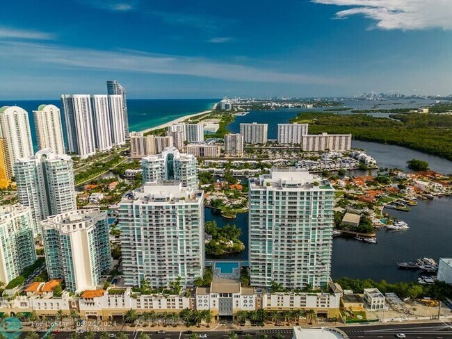 Foto del edificio - 300 Sunny Isles Blvd
