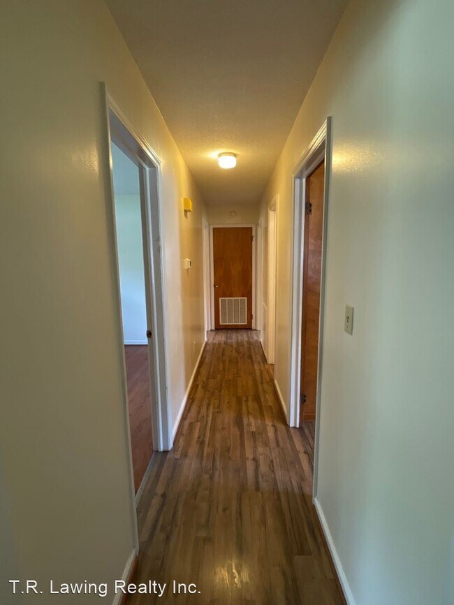 Foto del edificio - 3 br, 1.5 bath House - 316 Davis Road