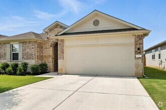 Building Photo - 211 Rainmaker Ln