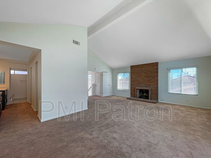 Foto principal - 21909 Huron Ln
