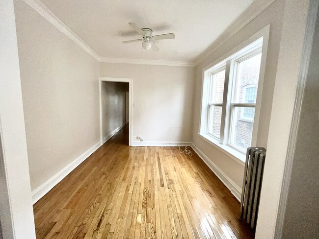 Building Photo - 2140 N Kildare Ave