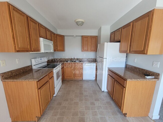 Foto del edificio - 3121 W Hood Ave